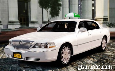 2003 Lincoln Town Car