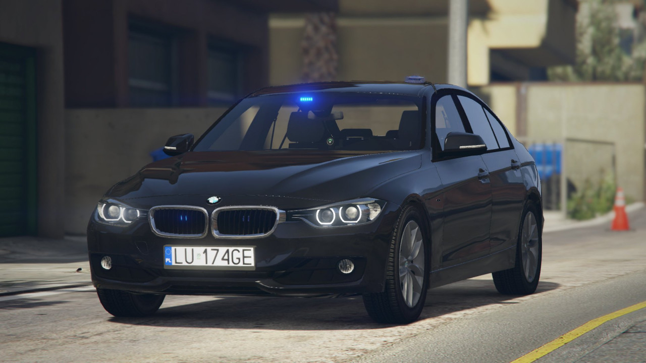 BMW 3 F30 330i xDrive - Polish Police