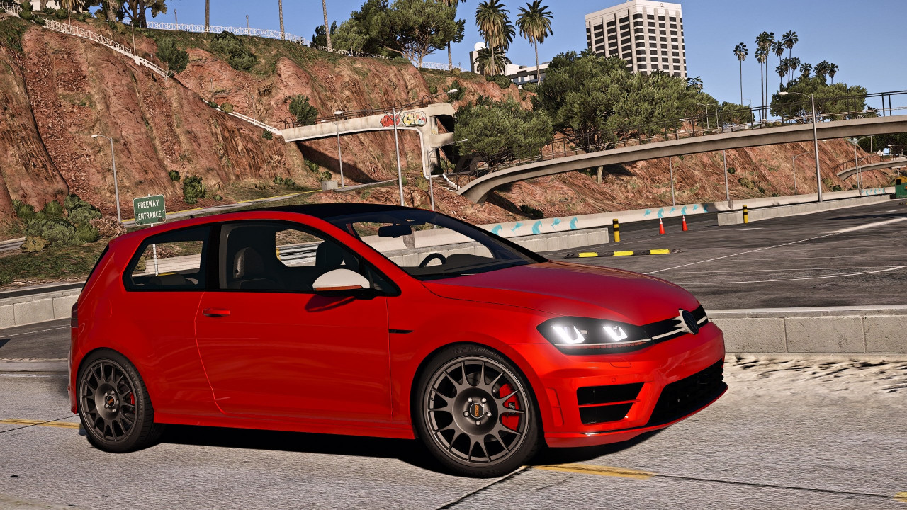 2014 Volkswagen Golf R