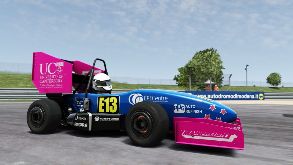 Formula Student UCM 2016 image 2