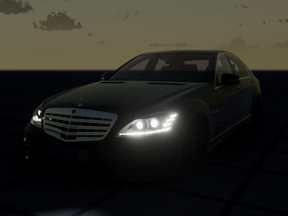 Mercedes-Benz W221