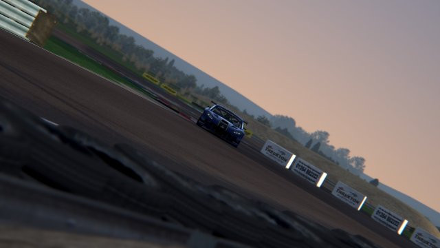 Thruxton image 3